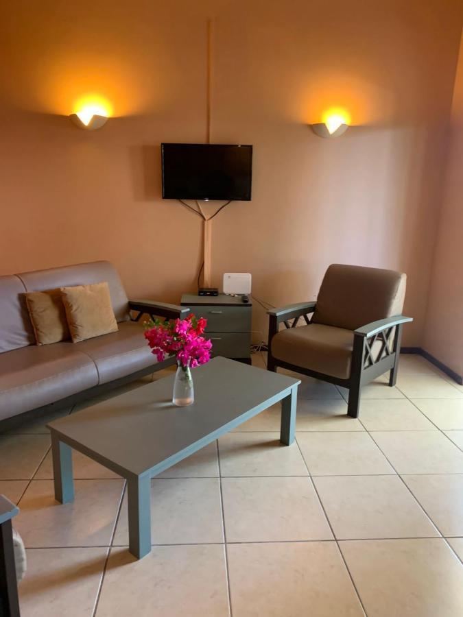 Centrally Located Spacious Apartment Willemstad Exterior foto